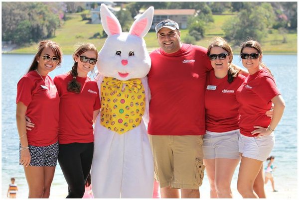 Avon Park Members with the Easter Bunny